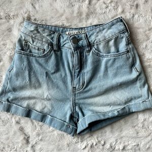 Bullhead Jean Shorts Denim Mom Short Light Wash Distressed Faded Size 00 22”